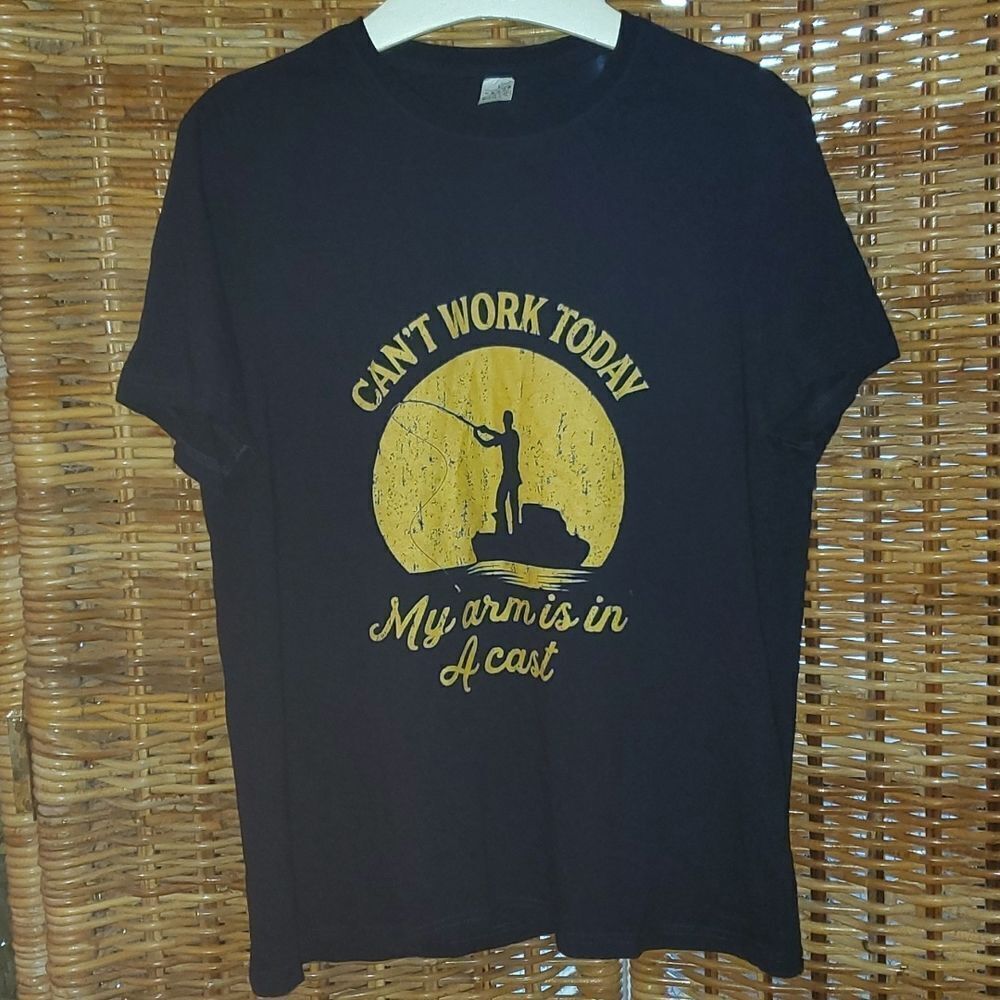 Can't Work Today My Arm Is In A Cast Fishing Sick Call T Shirt L